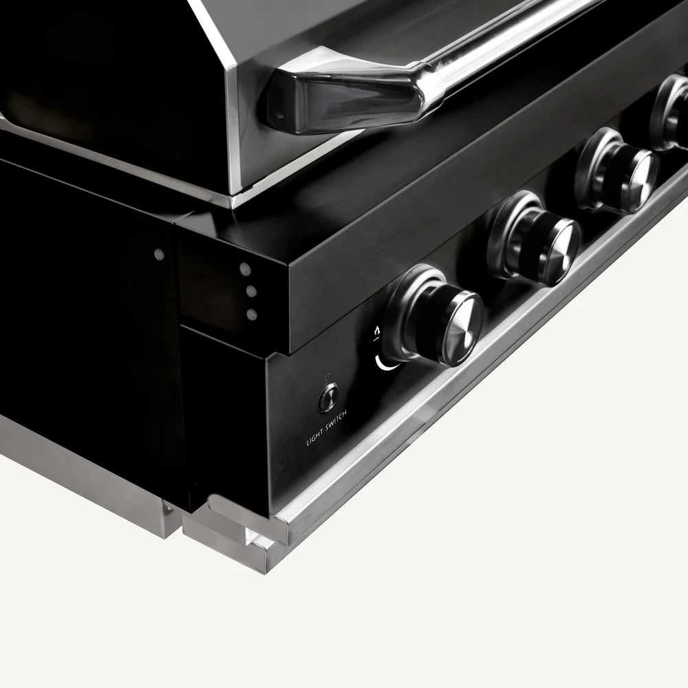 BUILT IN BBQ